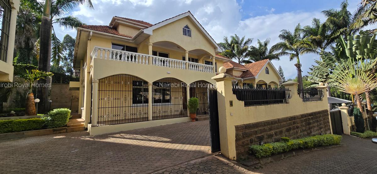 4 Bed Townhouse with En Suite at Convent Drive - 2