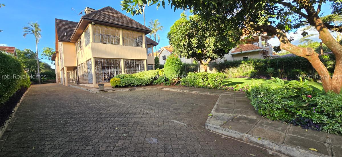 5 Bed House with En Suite at Runda Road - 2