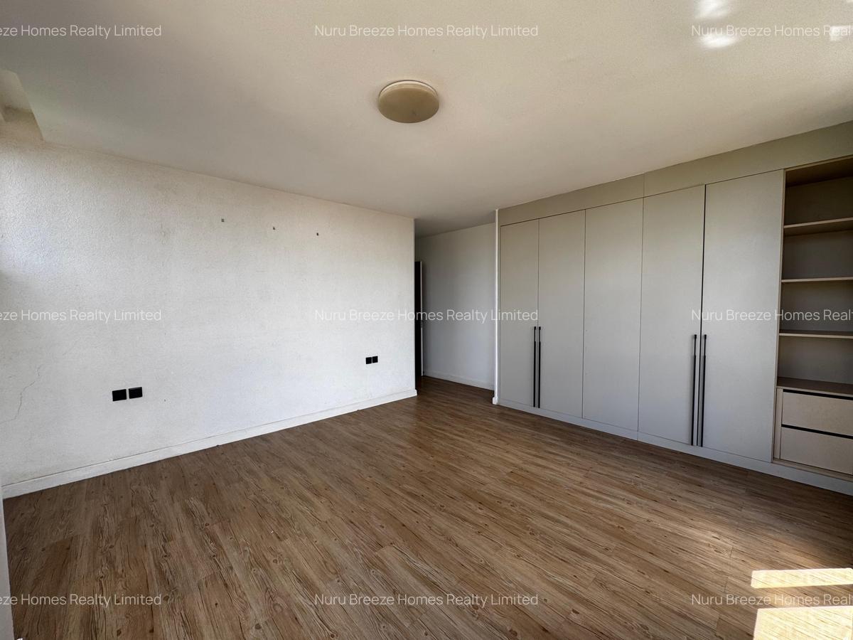 2 Bed Apartment with En Suite in Brookside - 14