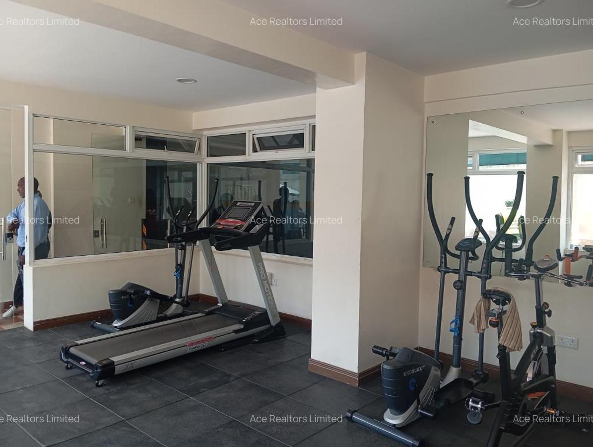 4 Bed Apartment with En Suite at Valley Arcade - 11