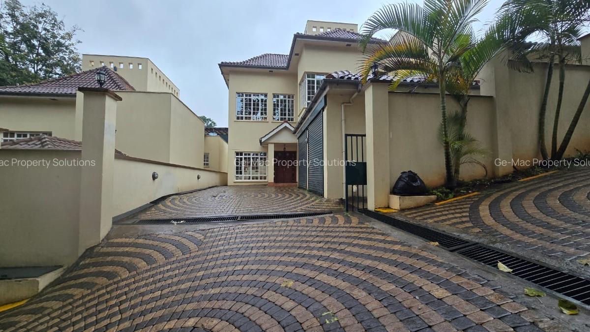 4 Bed Villa with En Suite in Kyuna - 3