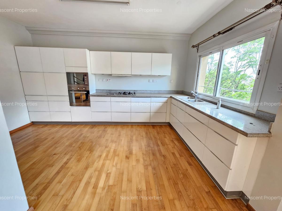 3 Bed Apartment with En Suite in Kileleshwa - 11