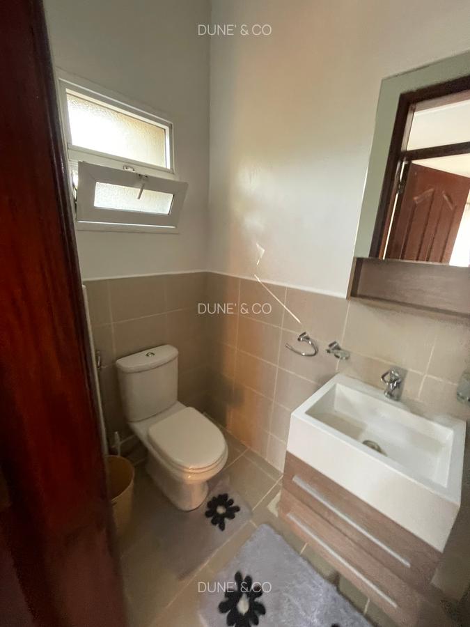 Serviced 3 Bed Apartment with En Suite in Kileleshwa - 15