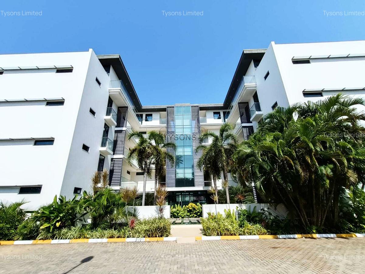 3 Bed Apartment with Swimming Pool at English Point - 11