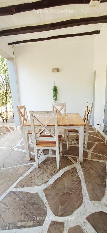 Serviced 2 Bed Apartment with Swimming Pool at Beach Road - 10