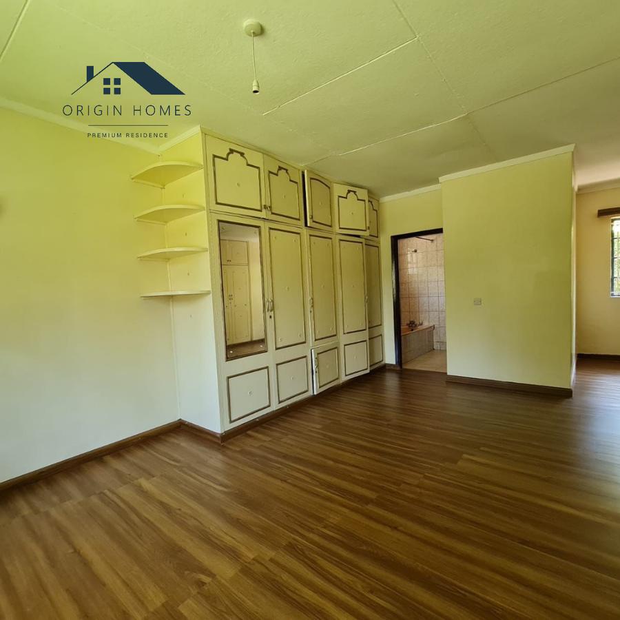 3 Bed House with En Suite at Loresho - 17