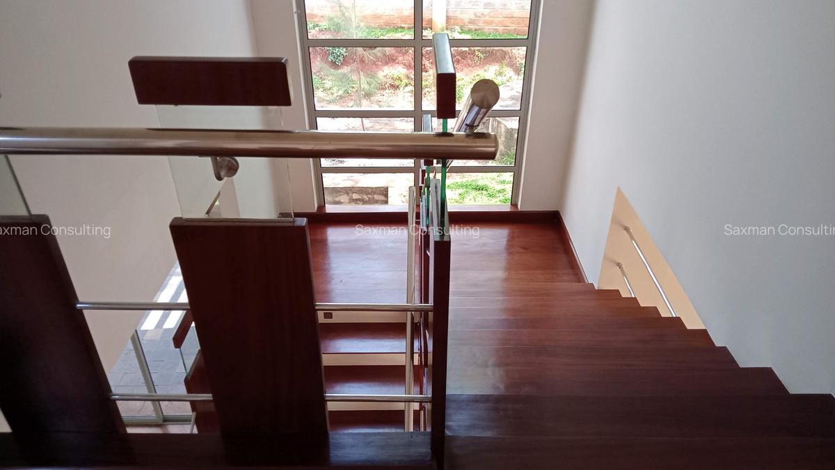 6 Bed House with En Suite in Karen - 3