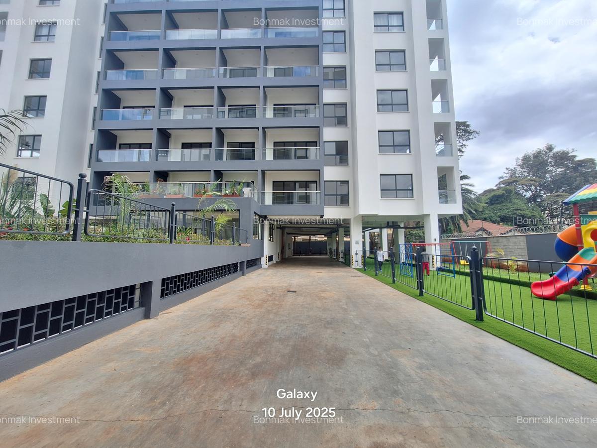 3 Bed Apartment with En Suite at Valley Arcade - 2