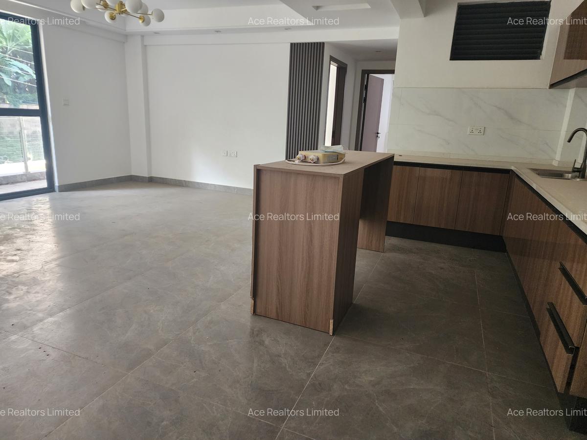 3 Bed Apartment with En Suite at Riverside Drive - 3