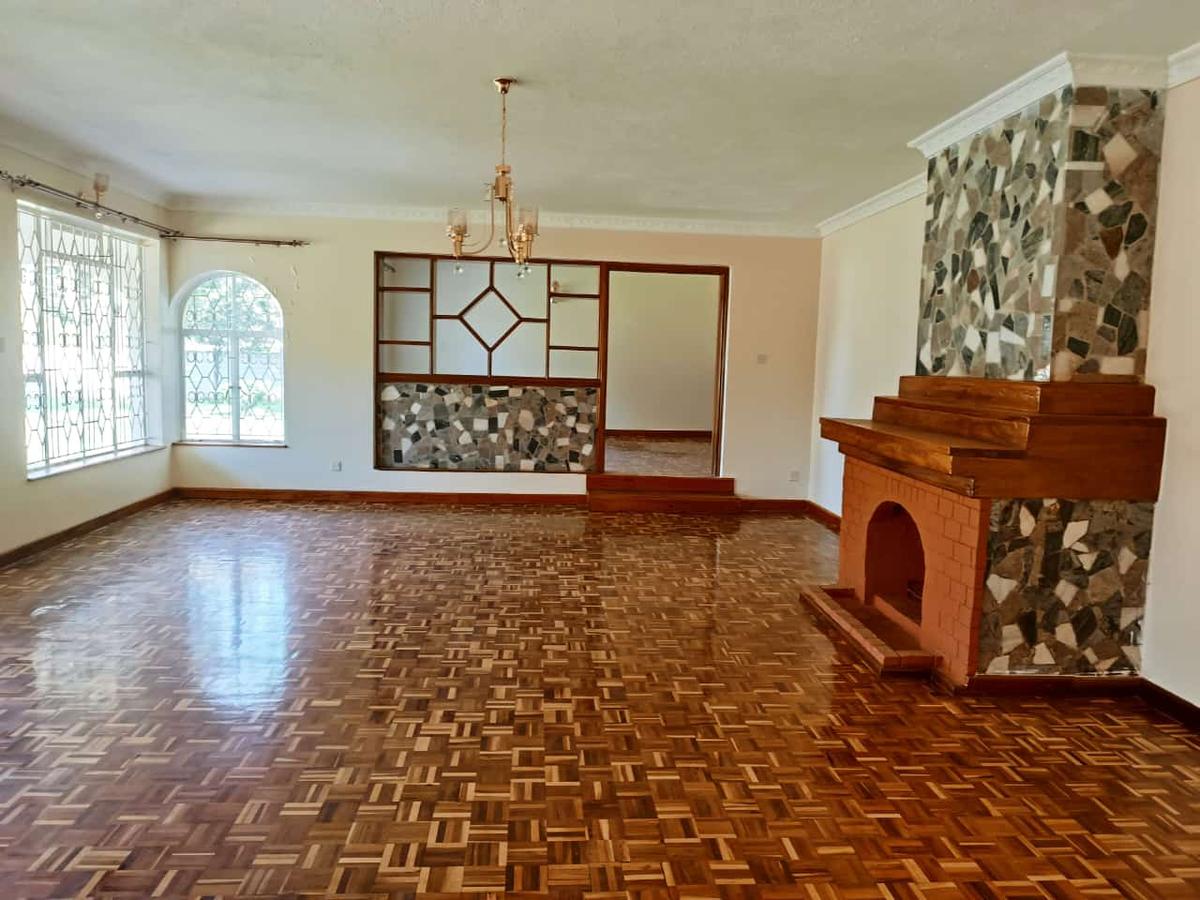 5 Bed House with En Suite in Loresho - 5