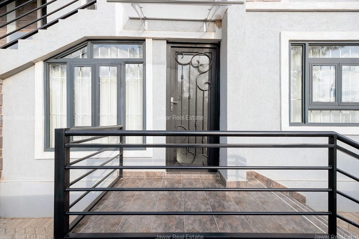 3 Bed Apartment with En Suite in Kitengela - 17