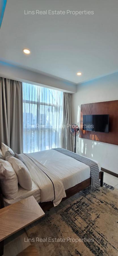 Serviced 2 Bed Apartment with En Suite in Westlands Area - 11