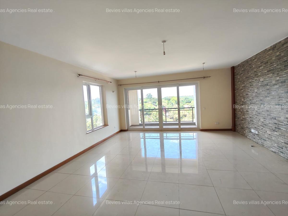 4 Bed Apartment with En Suite at Parklands - 1