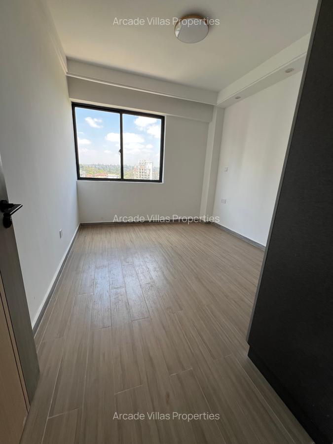 2 Bed Apartment with En Suite in Riverside - 9