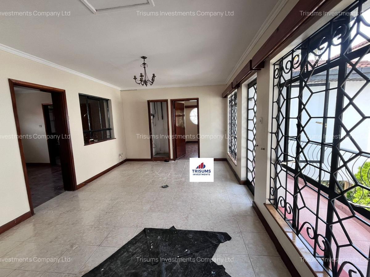 5 Bed Townhouse with En Suite in Westlands Area - 2