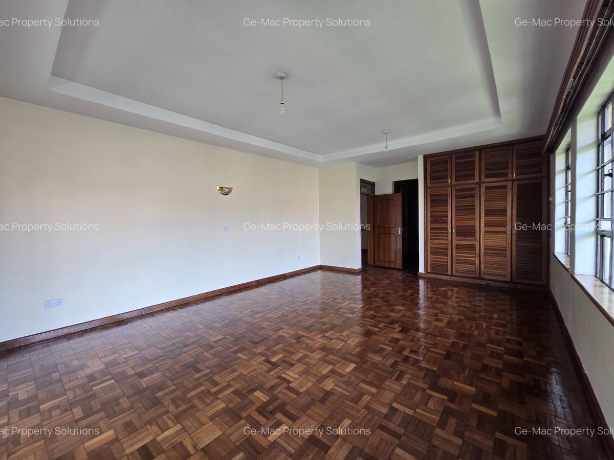 5 Bed House with En Suite in Runda - 8