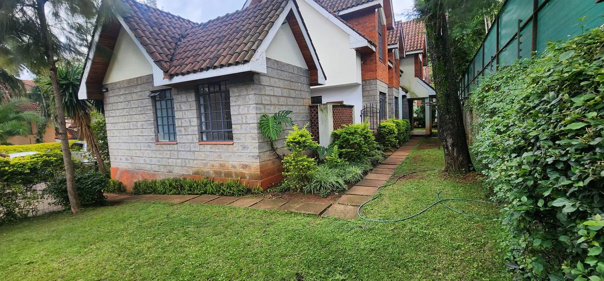 4 Bed Townhouse with En Suite in Lavington - 2