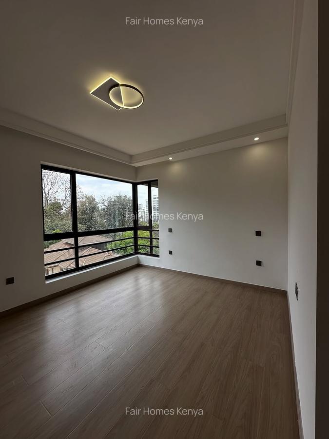 3 Bed Apartment with En Suite at Riverside Drive - 8