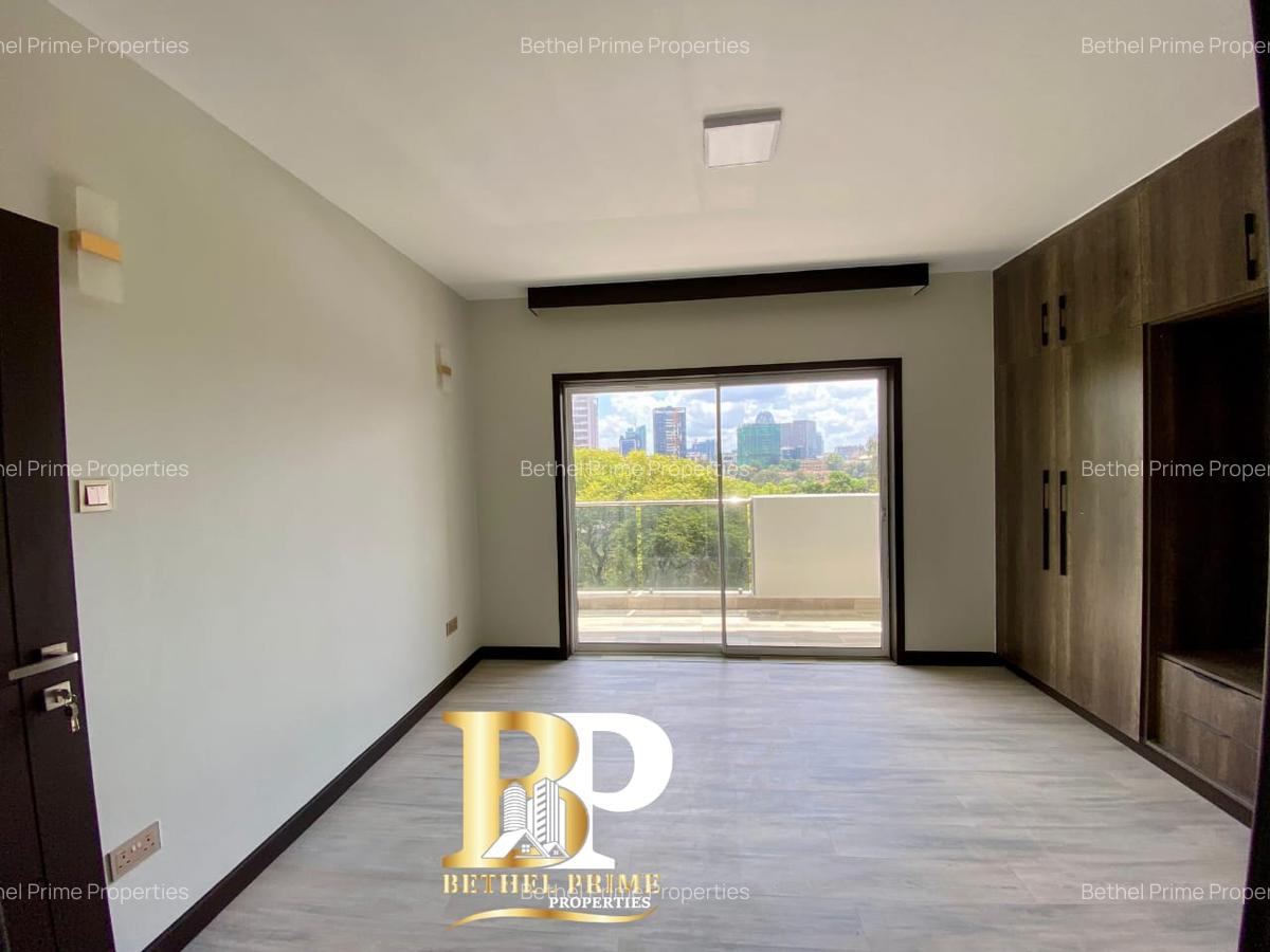 3 Bed Apartment with En Suite in Riverside - 19