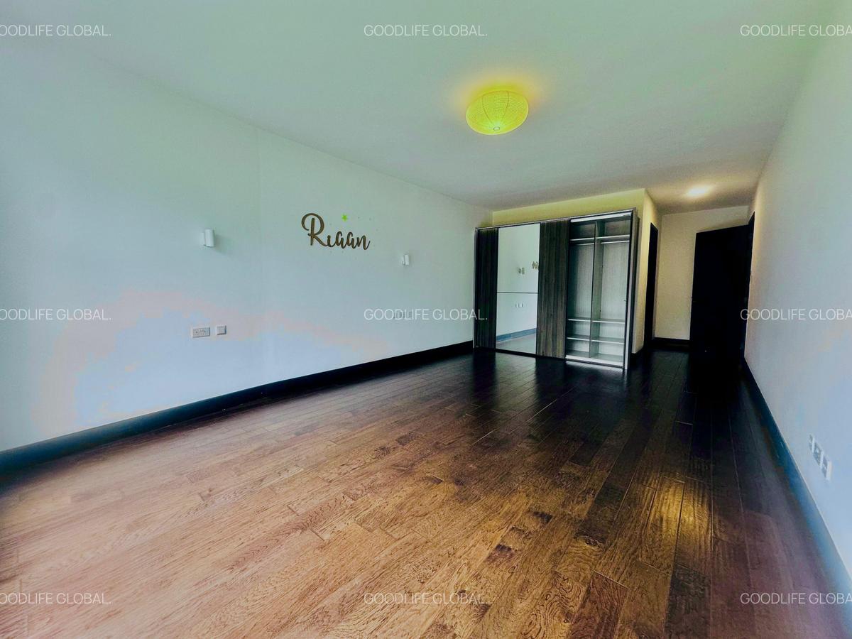 4 Bed Apartment with En Suite at General Mathenge - 12