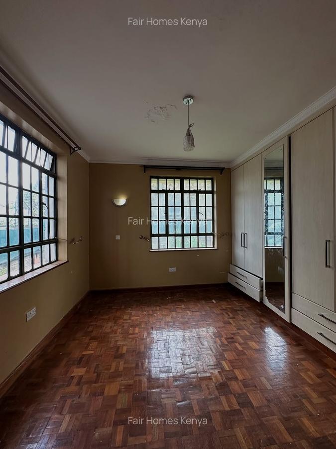 6 Bed Townhouse with En Suite at Othaya Road - 9