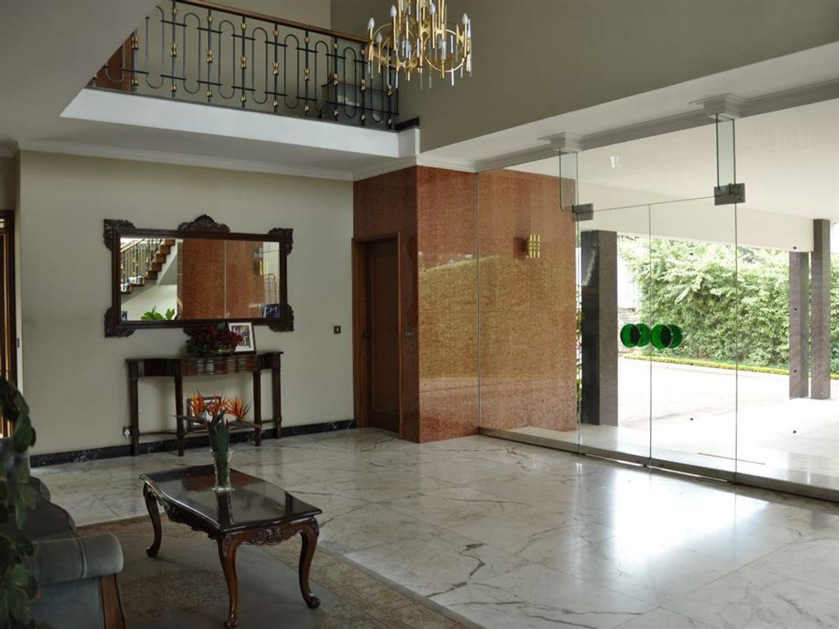 8 Bed Villa in Lavington - 12