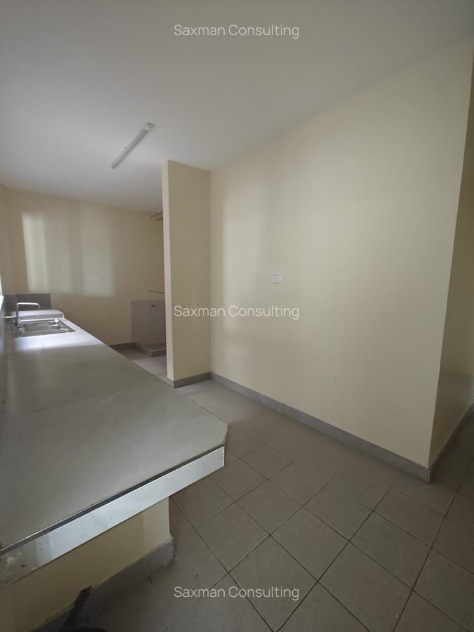 3 Bed Apartment with En Suite in General Mathenge - 5