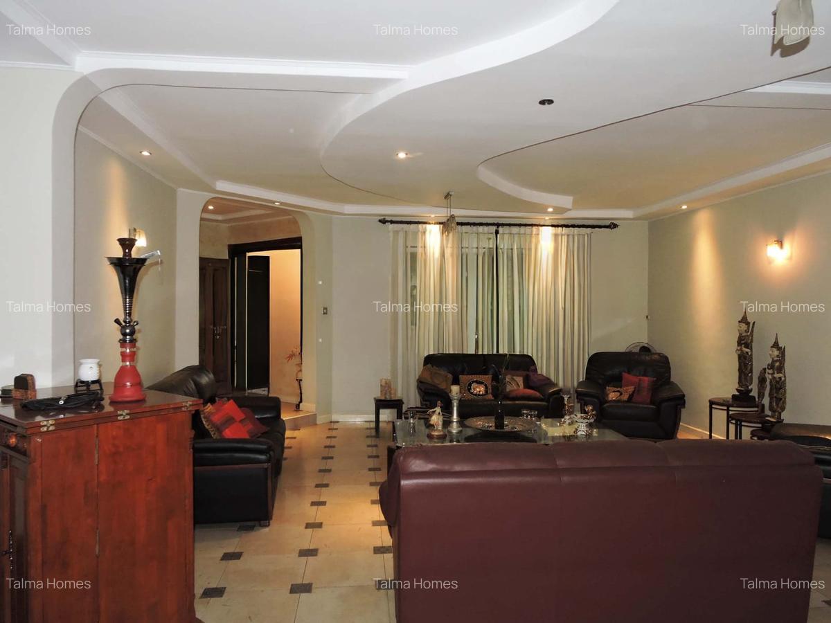 4 Bed Townhouse with En Suite at Off Peponi Road - 12