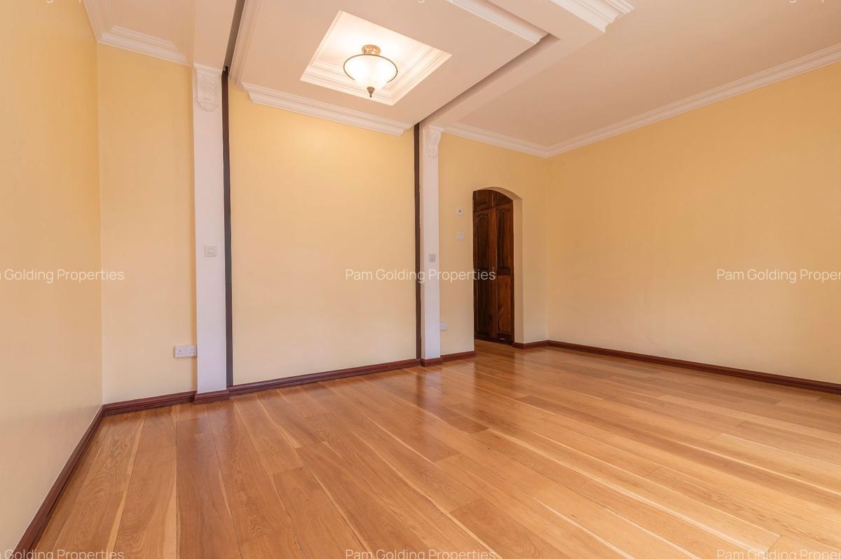 5 Bed House with En Suite in Karen - 8