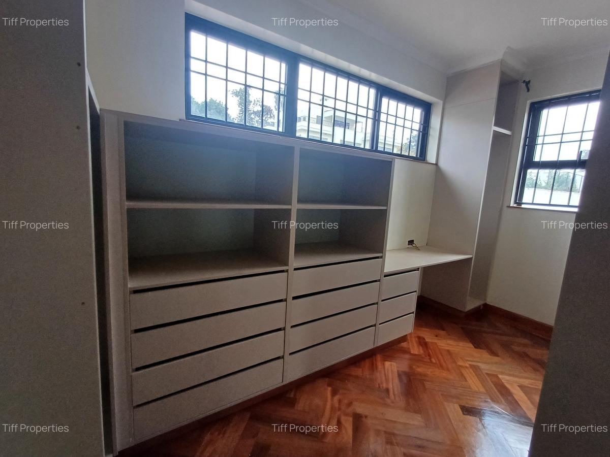 6 Bed Townhouse in Loresho - 14