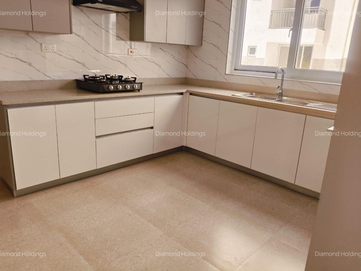 3 Bed Apartment with En Suite at Parklands - 1