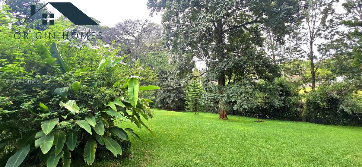 6 Bed House with En Suite at Lavington - 9