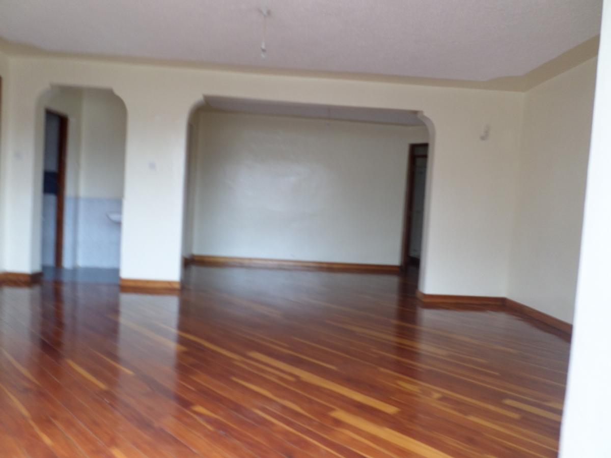 3 Bed Apartment with En Suite at Lavington - 12