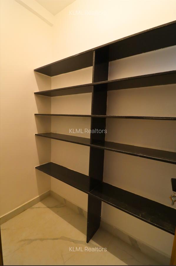 2 Bed Apartment with En Suite at Peponi Road - 6
