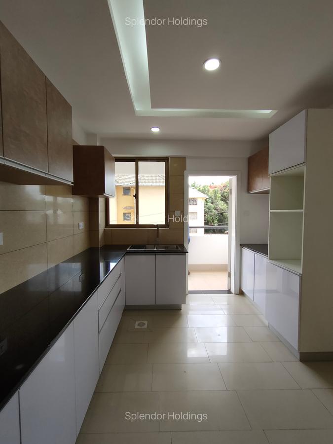 3 Bed Apartment with En Suite in Lavington - 6