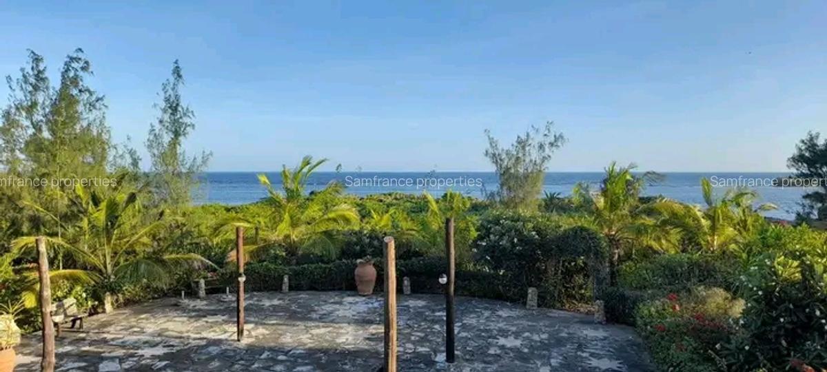 4 Bed Townhouse with En Suite at Paparemo - 7