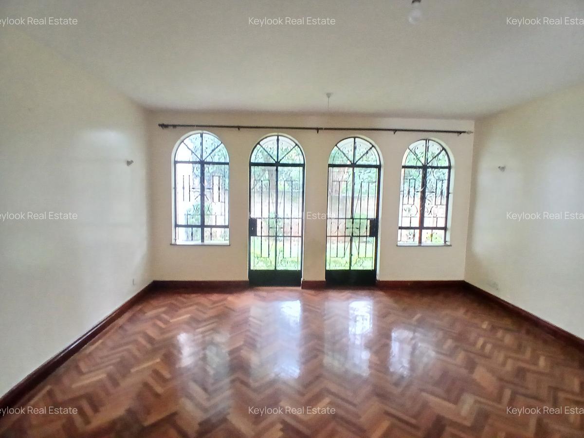 5 Bed Townhouse with En Suite at Riverside Garden - 20