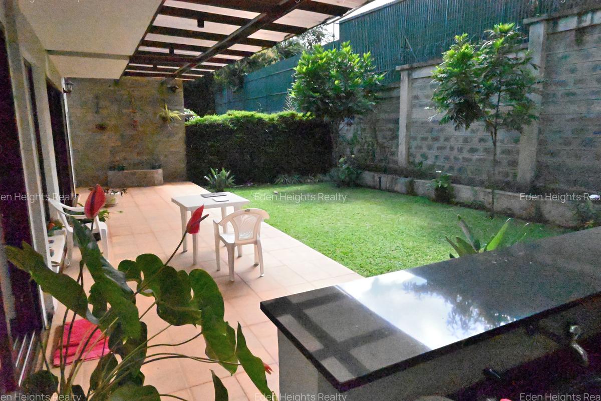 5 Bed Townhouse with En Suite in Spring Valley - 5