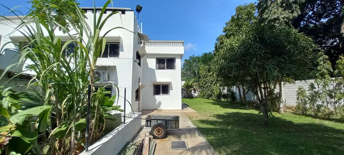 4 Bed Villa with En Suite in Kikambala - 10