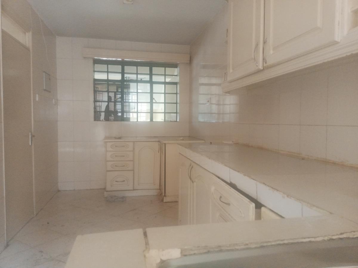 3 Bed Apartment with En Suite in Lavington - 3