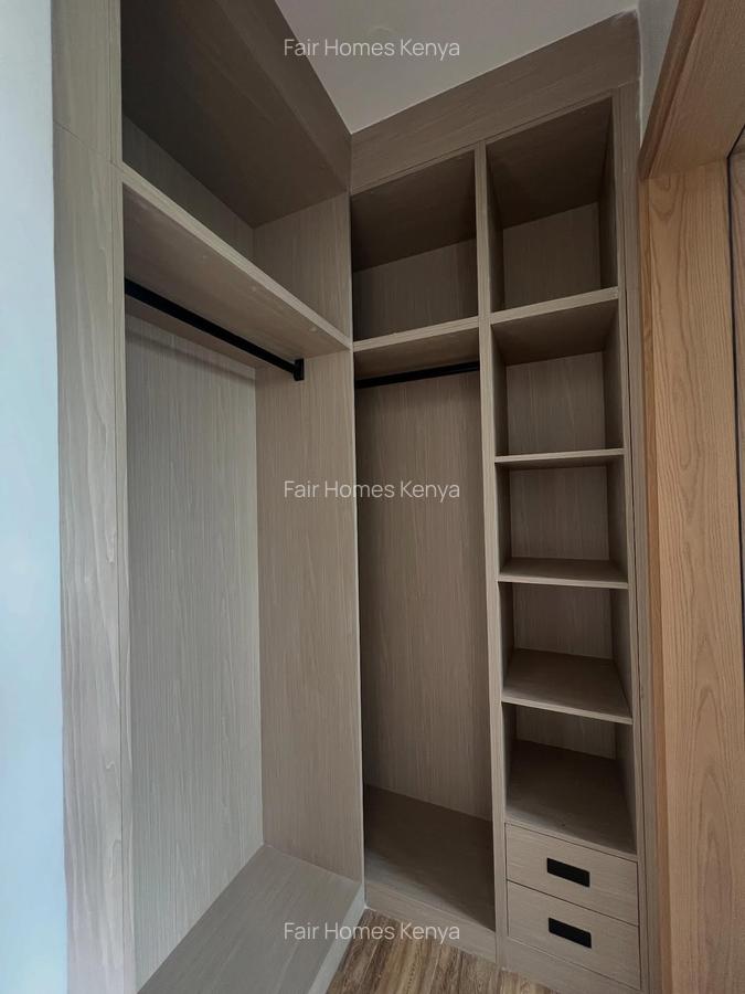 6 Bed Townhouse with En Suite at Lavington Green - 12