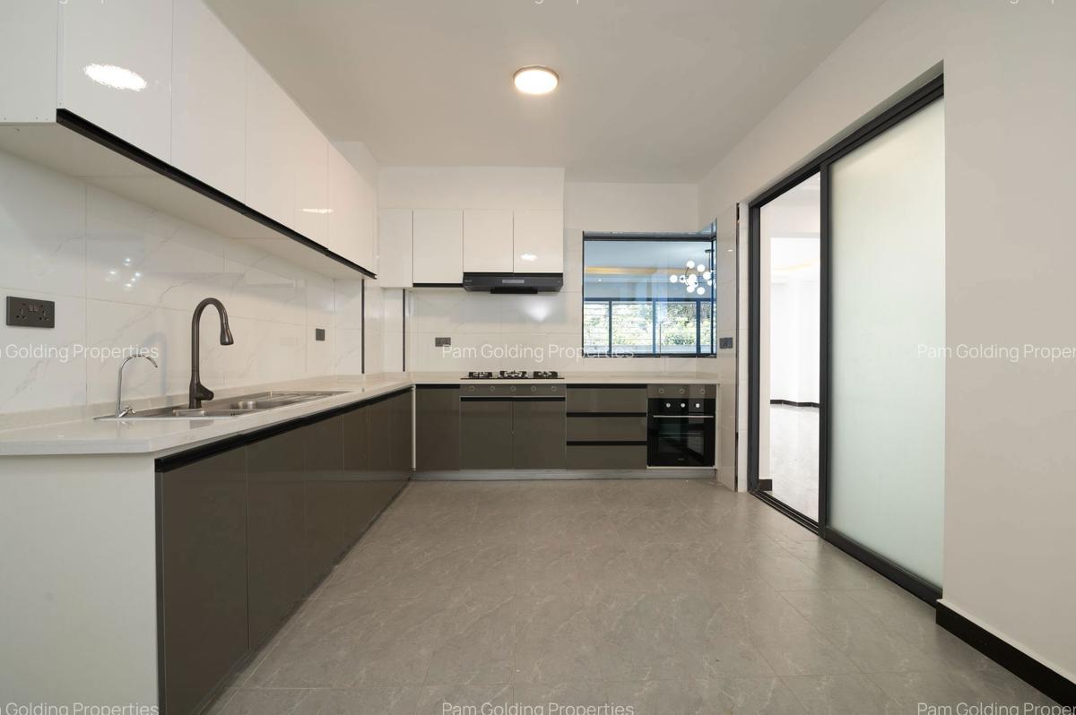 Furnished 4 Bed Apartment with En Suite in Kileleshwa - 16