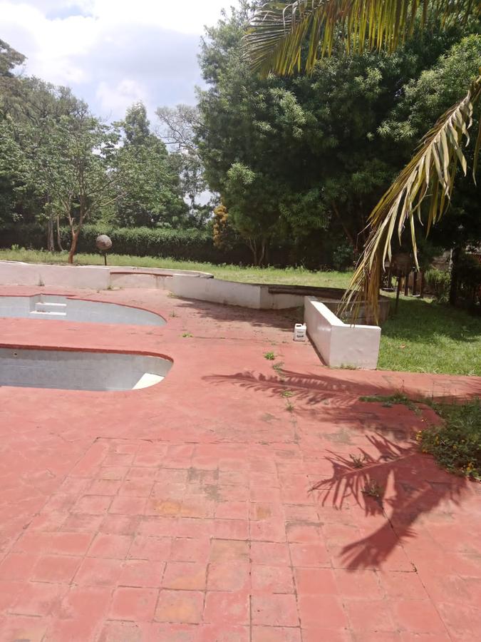 6 Bed House with Swimming Pool at Kerarapon Road - 3