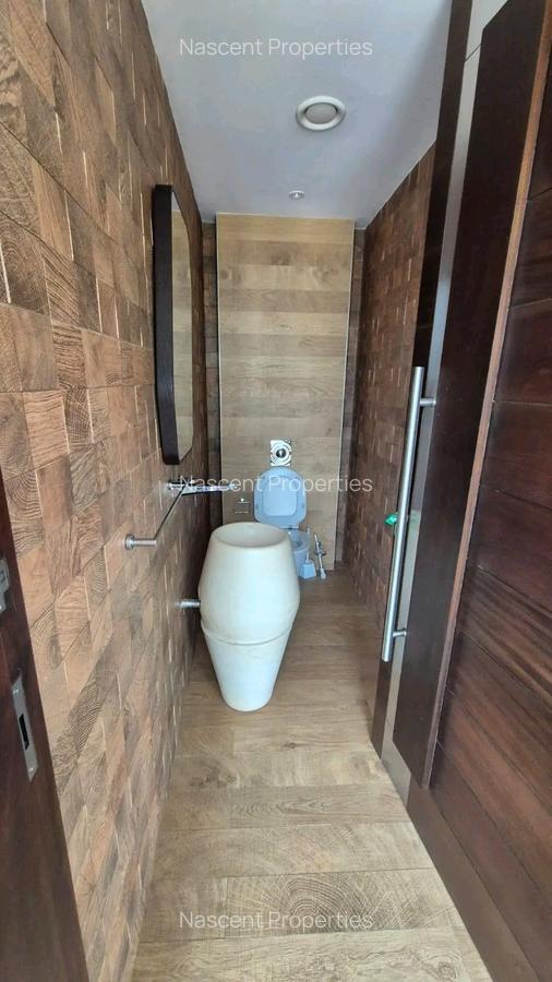 6 Bed House with En Suite in Loresho - 18