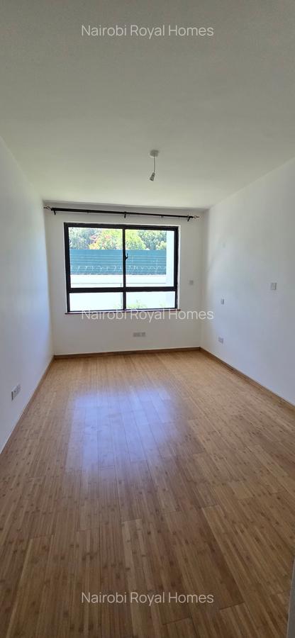 5 Bed Townhouse with En Suite at Off Convent Drive - 11