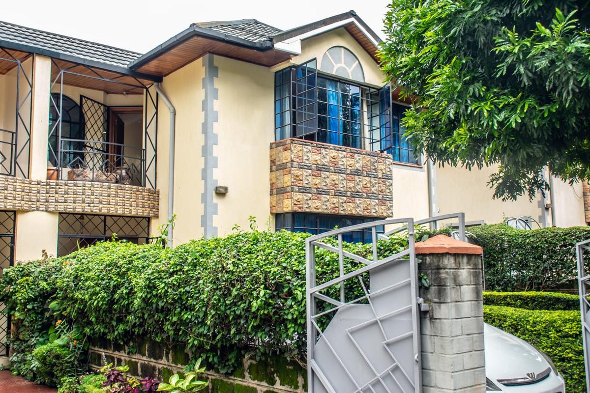 4 Bed Townhouse with En Suite at Owashika Road - 1