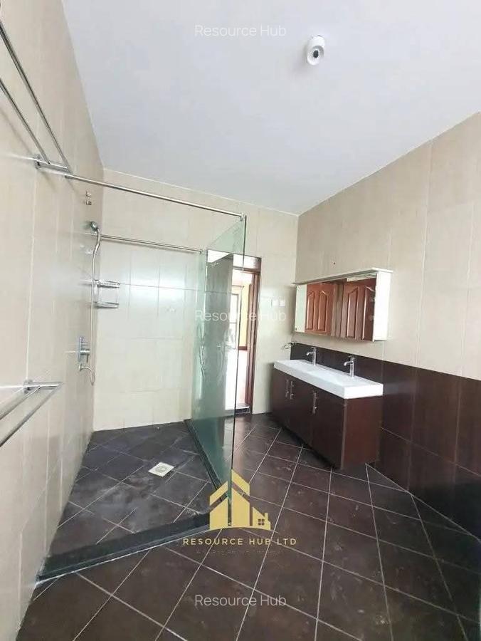 4 Bed Townhouse with Swimming Pool at Off Brook House Drive - 13