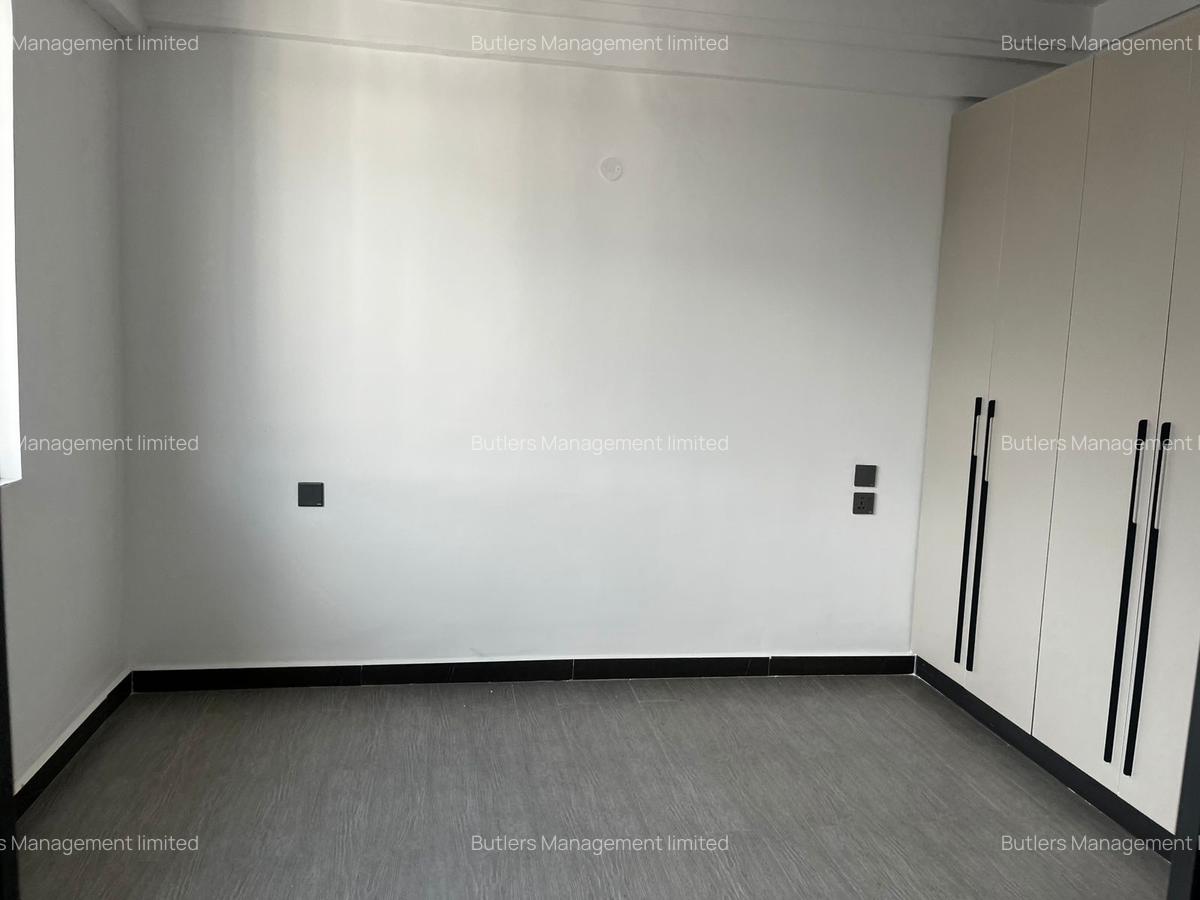 4 Bed Apartment with En Suite at Kindaruma Road - 11