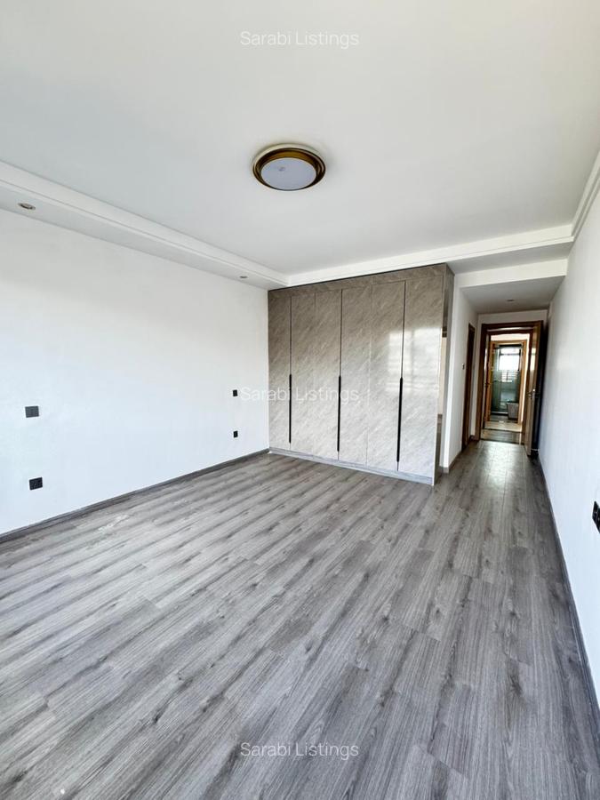 3 Bed Apartment with En Suite in Riverside - 10