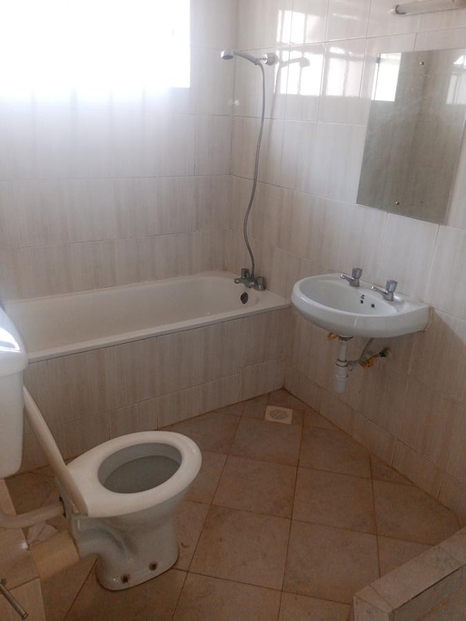 3 Bed Apartment with En Suite in Lavington - 6